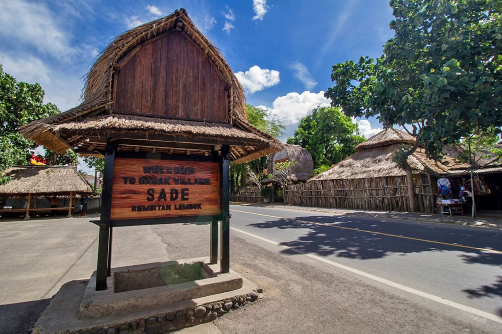 Desa Sade Lombok Nusa Tenggara Barat
